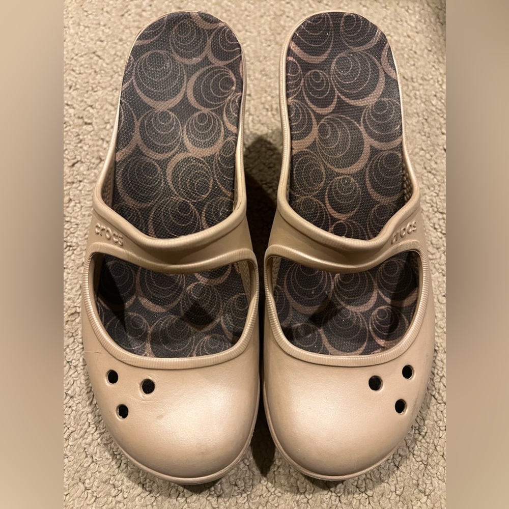 Croc heeled sandals size 7